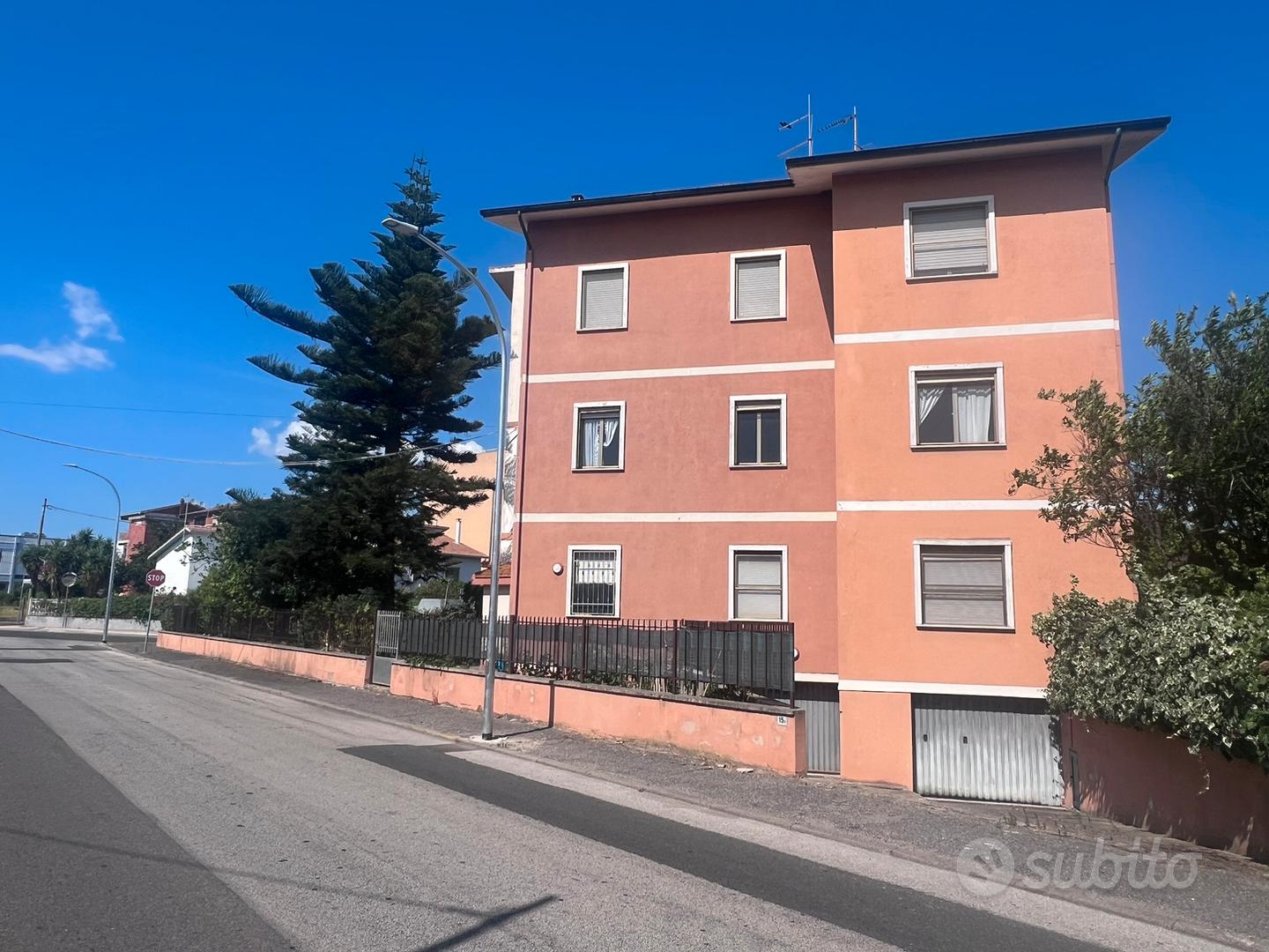 Quadrilocale con cantina e porzione di cortile - Vista 2