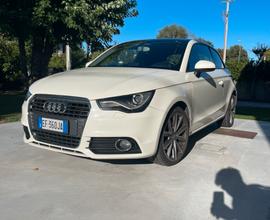Audi A1 1.6 Tdi Tettuccio