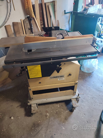 Attrezzatura usata per legno e ferro