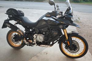 Voge DS 900 X