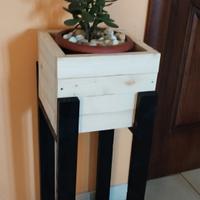 Portapiante a colonna in legno bicolore