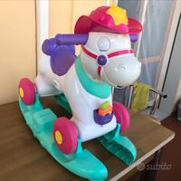 Cavalluccio a dondolo