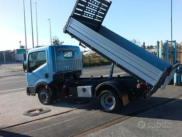 Nissan cabstar 35.13 ribaltabile cucini