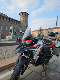 Benelli TRK 702 X con Pneumatici Stradali-Enduro