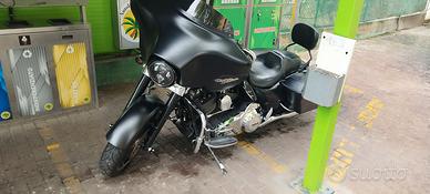 STREET  GLIDE