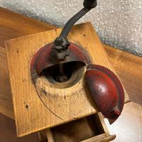 Macina caffè vintage.