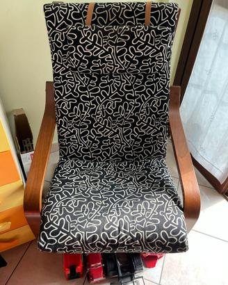 Sedia a dondolo IKEA Modello POÄNG