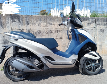 Piaggio MP3 300 ie