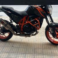 KTM DUKE 690 R Factory