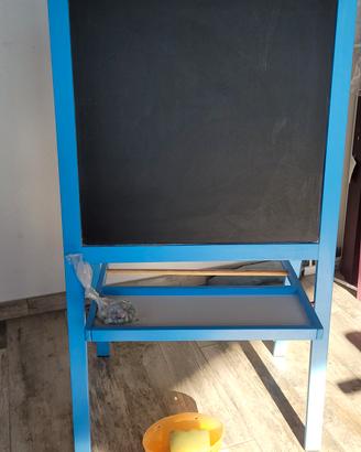 cavalletto con lavagna ikea per bambini