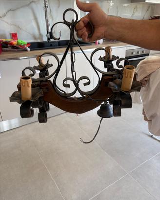 Lampadario stile antico