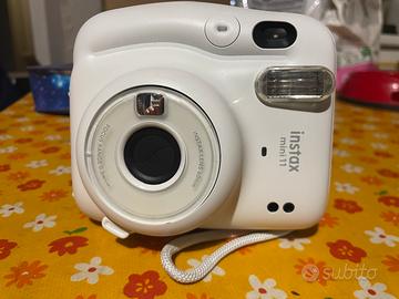 Fuij instax mini 11