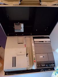 diaprioiettore con lettore audiocassette integrato