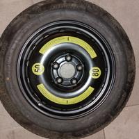 Ruotino con martinetto e chiave