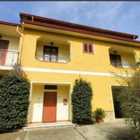 Villa in campagna su tre livelli oltre 400 mq