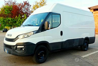 Iveco Daily disponibile per trasporto merci 