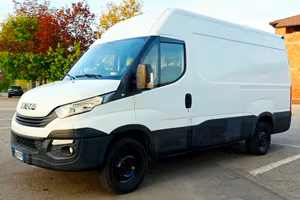 Iveco Daily disponibile per trasporto merci 