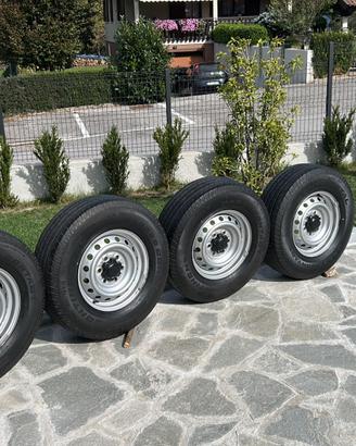 Gomme invernali e cerchi Ford Ranger