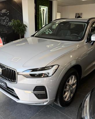 VOLVO XC60 ULTIMATE DARK 2.0 MHEV AWD 197CV NAVI C