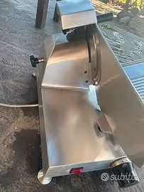 Affettatrice elettrica 250 mm 220V funzionante