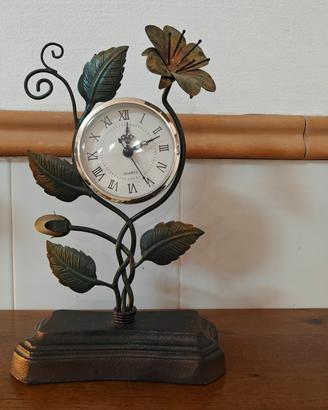 Orologio da credenza o mensola