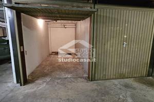 A 50 MT DA CORSO ROSMINI: COMODO GARAGE SINGOLO DO