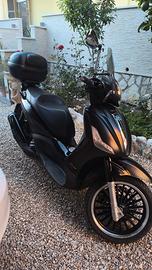 piaggio Beverly 300 police