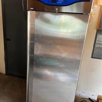 Frezzer in acciao professionale