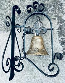 Campana in ottone rustica.