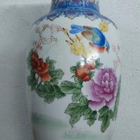 Vaso in porcellana cinese dipinto a mano