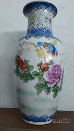 Vaso in porcellana cinese dipinto a mano