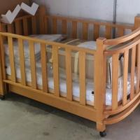 Lettino in legno Foppa Pedretti usato
