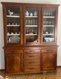 Credenza con cristalliera