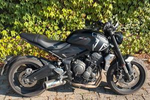 Trident 660