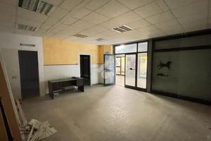 NEGOZIO A PERUGIA