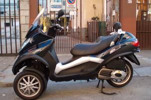 Piaggio MP3 300 LT Patente B