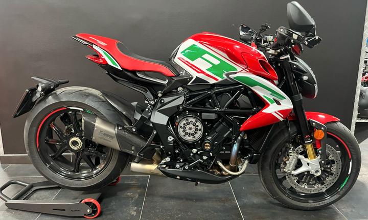 MV AGUSTA DRAGSTAR 800 RC SCS 1100KM