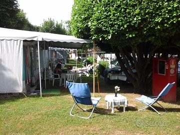 Caravan 4 posti con veranda arredata