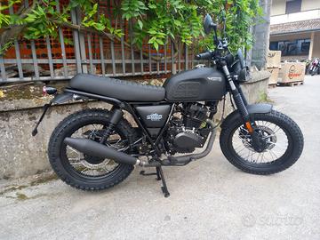 NUOVA BRIXTON FELSBERG 125cc MATT BLACK CON ABS