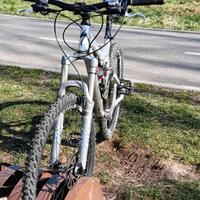 Mountain bike Specialized