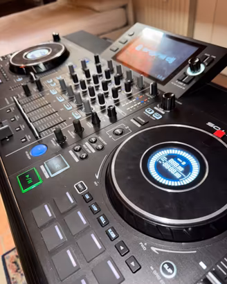 CONSOLLE DENON DJ SC LIVE 4 + CASE MAGMA