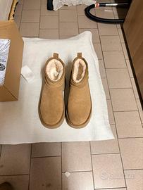 Ugg mini