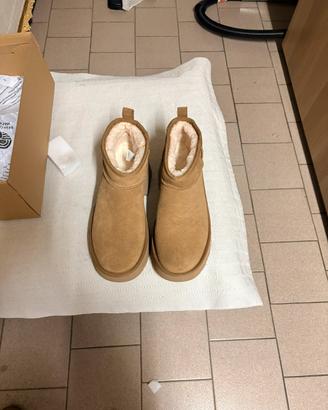 Ugg mini