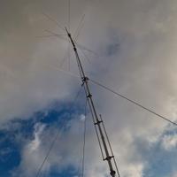 Antenna verticale Hy-Gain Av-680 (HF + 50 mhz)