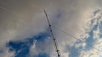 Antenna verticale Hy-Gain Av-680 (HF + 50 mhz)