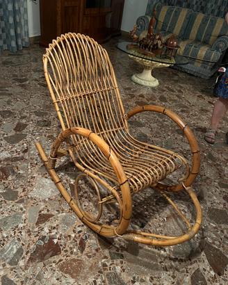 Sedia a dondolo vintage