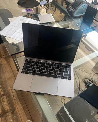 MacBook Pro 13” 2016 i5 / 16GB / 500GB SSD