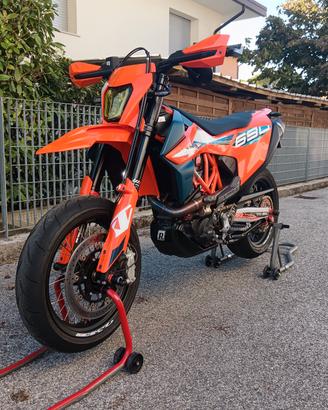 KTM SMC-R 690 2024