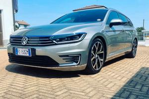 VOLKSWAGEN PASSAT GTE VARIANT DSG PLUG-IN HYBRID