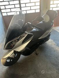 Kymco downtown 200i